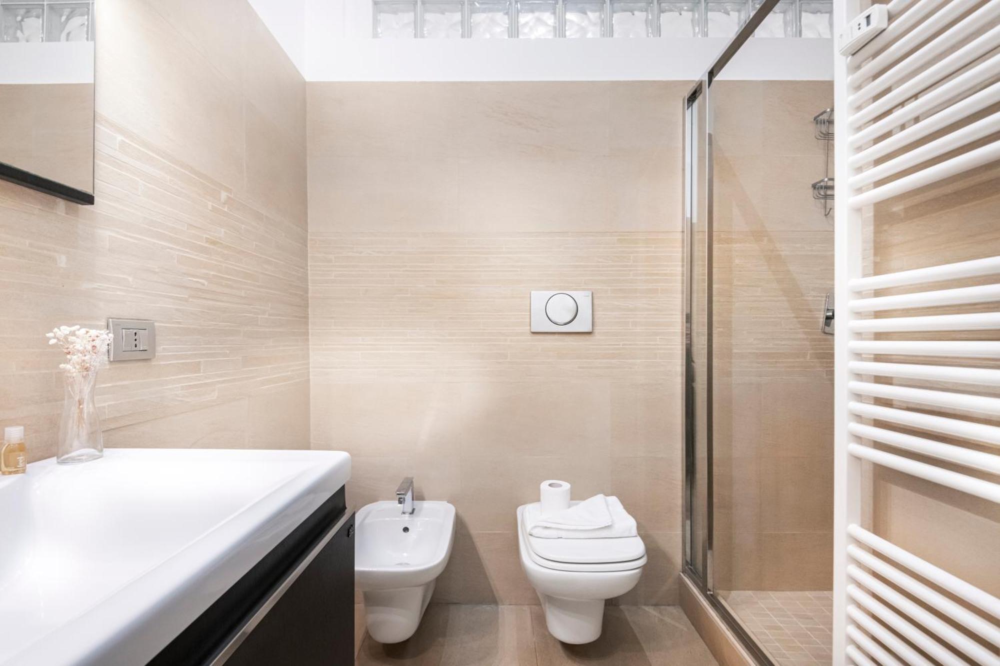 Easylife - Magnificent Splendid Apt Sant'Ambrogio Milaan Buitenkant foto